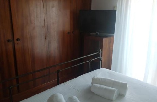 Karystos Apartment | Seafront house