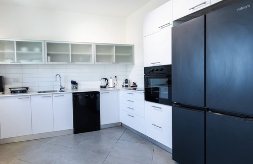 Rishon LeTsiyon Apartment | SeaFront Luxurious 3 BR Apartment