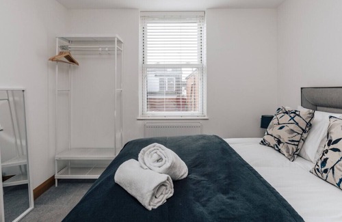 Henley Apartment | Seagrass Henley - 2 Bed Entire Serviced Apartment