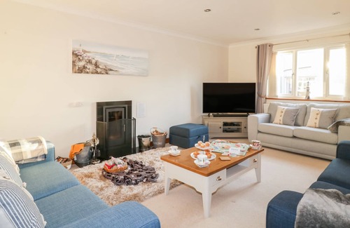 Wigton Cottage | SEAGREEN VIEW, pet friendly, with open fire in Silloth