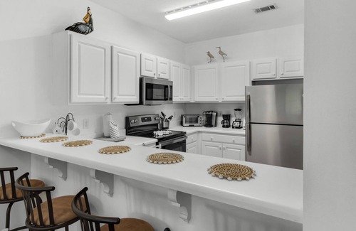 Seagrove Beach Condo | Seagrove 2BR Near Lake & Beach + Free Tickets: Bikes, Dolphin Cruise & More!