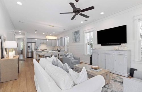 Greenway Park House | Seagrove Escape | Refreshed + Shared Pool