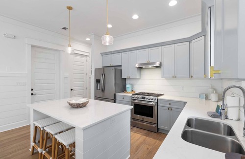 Greenway Park House | Seagrove Escape | Refreshed + Shared Pool