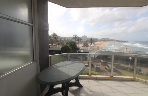 Margate Beach Apartment | Seagull 305