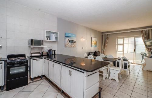 Margate Beach Apartment | Seagull 507