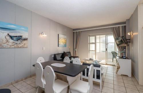 Margate Beach Apartment | Seagull 507
