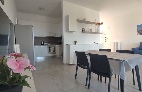 Bari Apartment | Seagull Apartment Bari 6 places, sea view with free parking