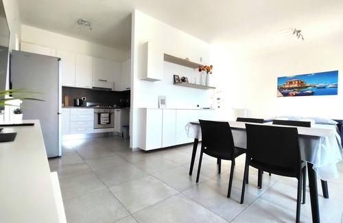 Bari Apartment | Seagull Apartment Bari 6 places, sea view with free parking