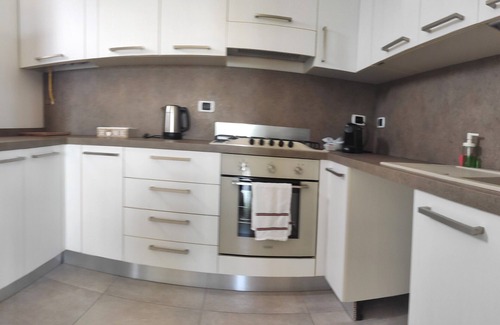 Bari Apartment | Seagull Apartment Bari 6 places, sea view with free parking