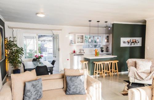 Sandbaai House | Seagull Hermanus