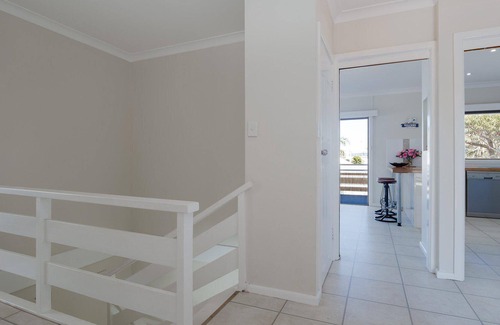 Boat Harbour House | SeaHaven, 2 Richardson Ave - Large home with Aircon, Smart TV, WIFI, Netflix & Boat Parking