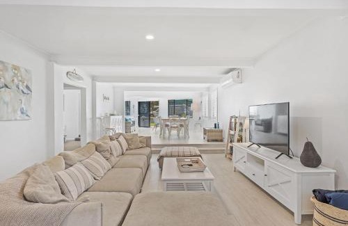 Shoal Bay House | Seahaven Unit 1 Shoal Bay Road 81