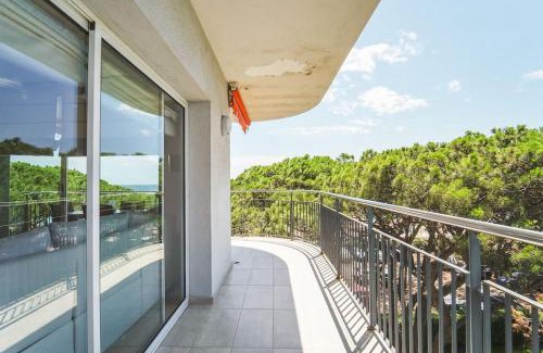 Blanes Apartment | SeaHomes Vacations - Seafront Apt in Blanes with PKG