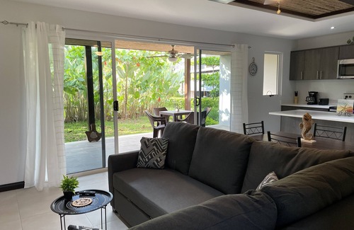 Barrio Los Faroles Condo | Seahorse Beach House 4 bedroom Ciudad Del Mar