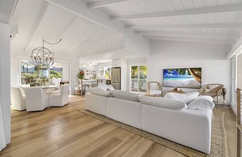 Kailua House | Seahorse Beach House: Calm Oasis w/Private Yard Just Steps from Kailua Beach