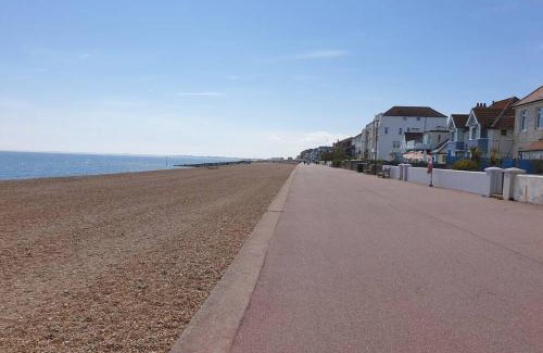 Hythe House | Seahorse House, Beautiful Large house next to the Beach & Park & near Zoo, Hythe
