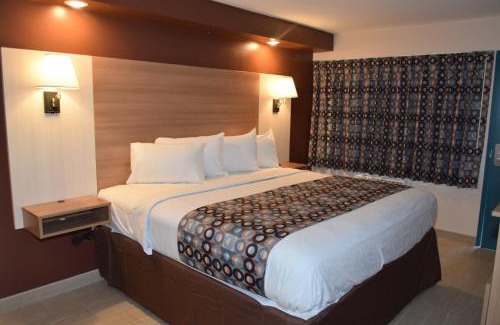 Wildwood Hotel | Seahorse Inn
