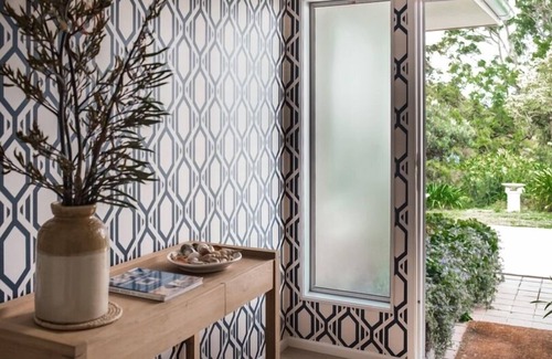 Eskdale Apartment | Seahurst Apartment Napier, swim,stay,play.
