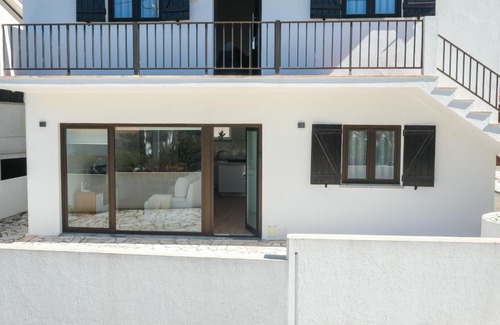 Alcobaca Apartment | Seaing House II