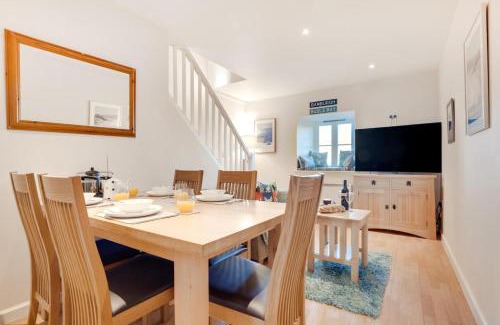 Waren Mill House | Seal Bay
