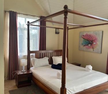 Galu Beach Villa | Sealavie Blue Water