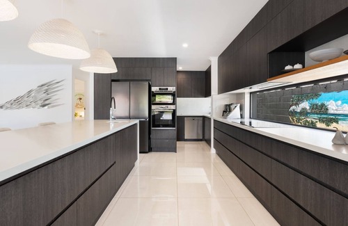Noosaville House | Seamount Quay 22 - Waterfront views, private pool & fishing from your own jetty