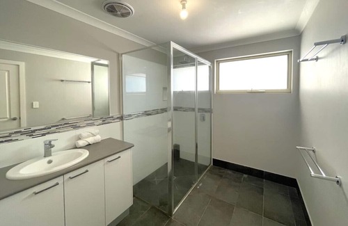 Esperance House | Seanna Retreat Esperance