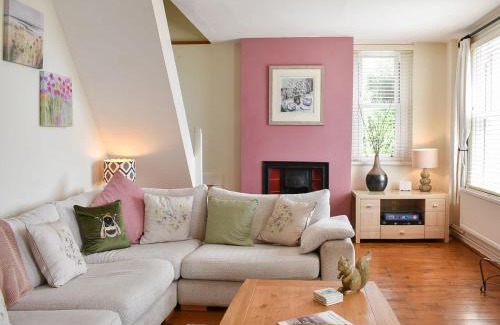 Ventnor House | Seaport Cottage