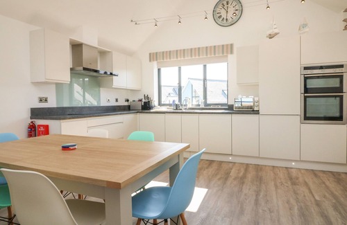 Westleigh House | Seaquel