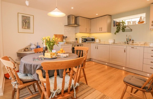 Exmouth Cottage | SEARLES, pet friendly, luxury holiday cottage in Lympstone