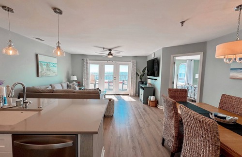 North Topsail Beach Condo | "Seas The Day" 2 bed/2 bath condo/Villa Capriani
