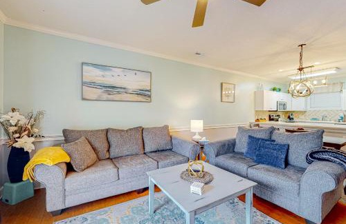 Central Myrtle Beach Apartment | Seas the Day at Magnolia Place