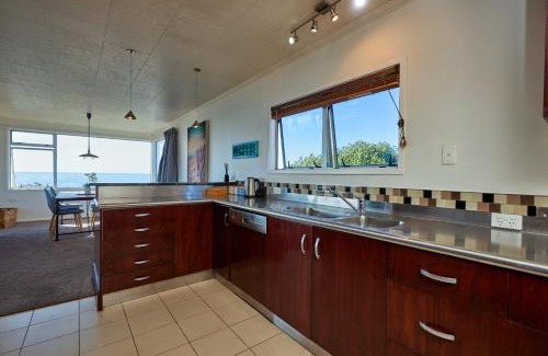 Kaikoura House | Seas The Day In Kaikoura - Book Now!