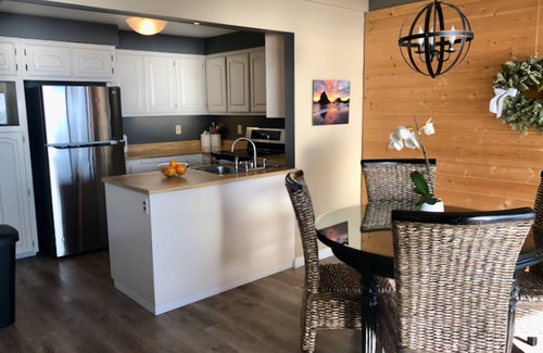 Brookings Condo | Seas Today Vacation An Ocean View Condo with Private Beach Trail