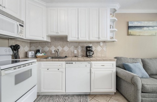 Galveston Condo | Seascape 1321 1 Bedroom Condo by RedAwning