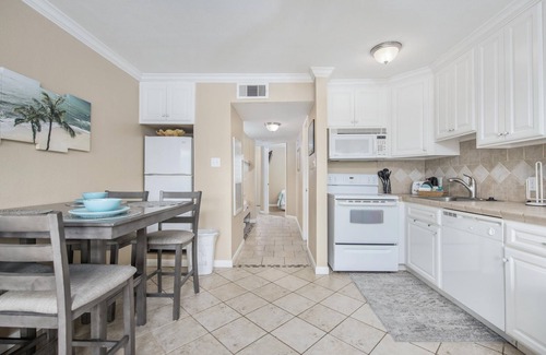 Galveston Condo | Seascape 1321 1 Bedroom Condo by RedAwning