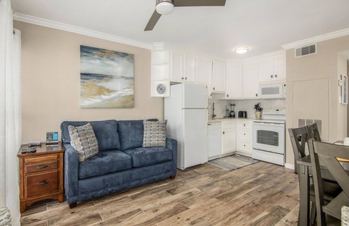 Galveston Condo | Seascape 1322 2 Bedroom Condo by RedAwning