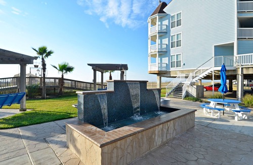 Galveston Condo | Seascape 2221 1 Bedroom Condo by RedAwning