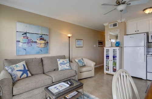Galveston House | Seascape 2318 1 Bedroom Apts by RedAwning