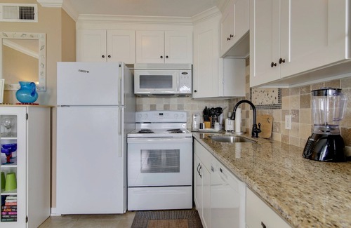 Galveston House | Seascape 2318 1 Bedroom Apts by RedAwning