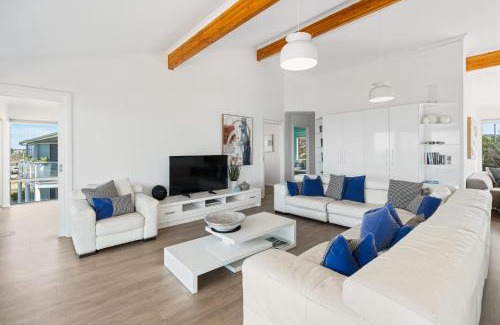 Port Elliot House | Seascape at Boomer 2 Ocean Rd Port Elliot - No Linen Included