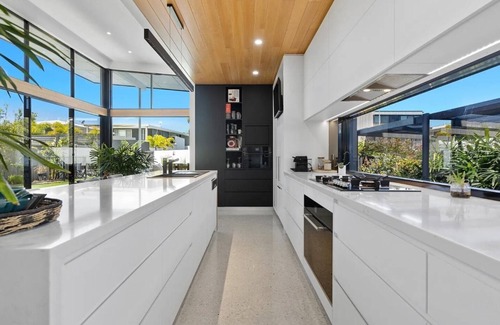 Casuarina House | Seascape Casuarina- Meters to Casuarina Beach