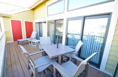 Heron Harbour Isle Apartment | Seascape-Heron Harbour 206-10