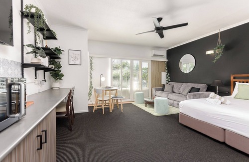 Port Douglas Resort | Seascape Holidays at Ramada Resort Studio Room