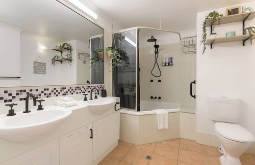 Port Douglas Resort | Seascape Holidays at Ramada Resort Studio Room