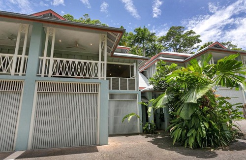 Port Douglas Villa | Seascape Holidays Villas on Murphy Street