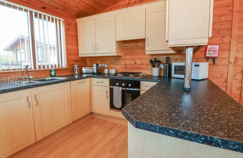 Mullacott Cottage | SEASCAPE RETREAT, pet friendly, with hot tub in Ilfracombe