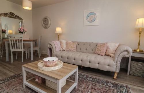 Westleigh House | Seashell Sands