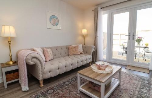 Westleigh House | Seashell Sands
