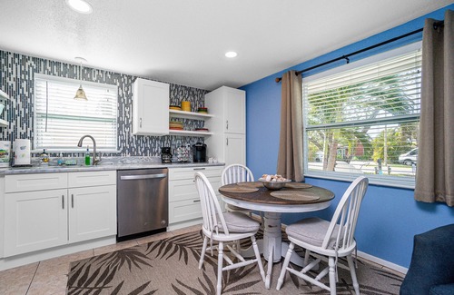 Englewood Villa | Seashell Shanty at The Beach Shack! Come On Down!